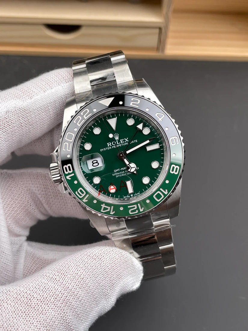 GMT-Master II 40 — صورة من إدراج المورّد لهذه المواصفات، زاوية 2