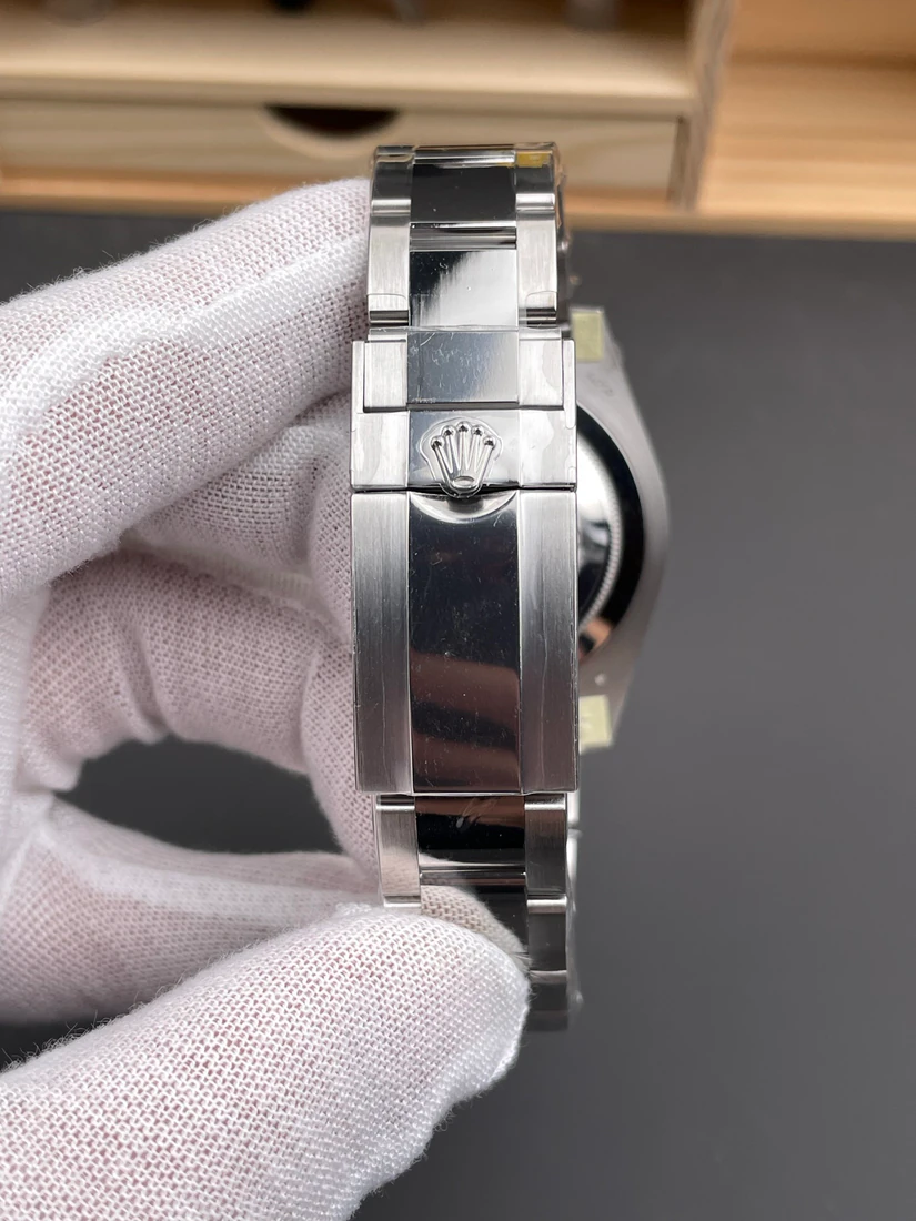 GMT-Master II 40 — صورة من إدراج المورّد لهذه المواصفات، زاوية 6