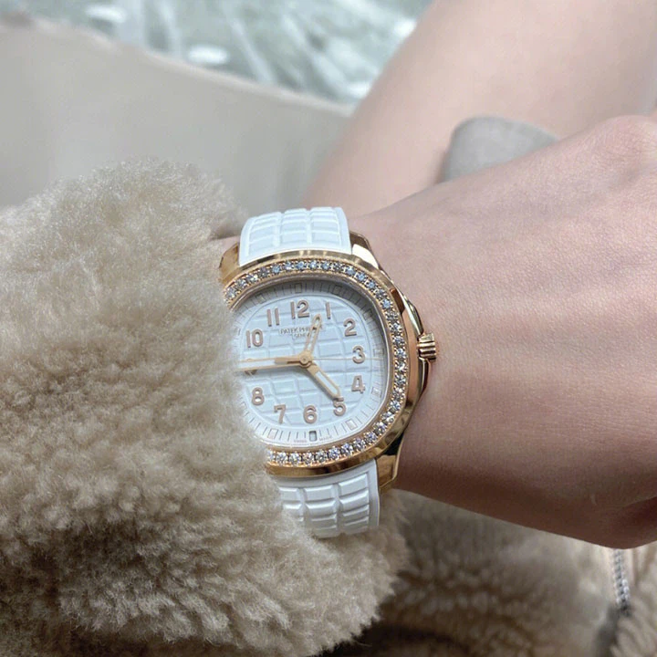 Aquanaut Luce Travel Time 5269/200R — supplier listing photo of this configuration, view 7