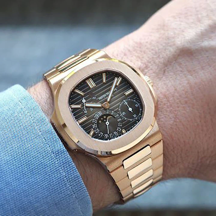Nautilus Moon Phase 5712/1R — صورة من إدراج المورّد لهذه المواصفات، زاوية 2