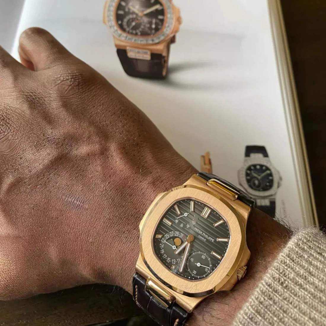 Nautilus Moon Phase 5712R — supplier listing photo of this configuration, view 8