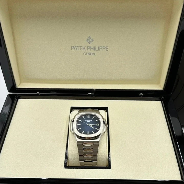 Nautilus 5811/1G — صورة من إدراج المورّد لهذه المواصفات، زاوية 2