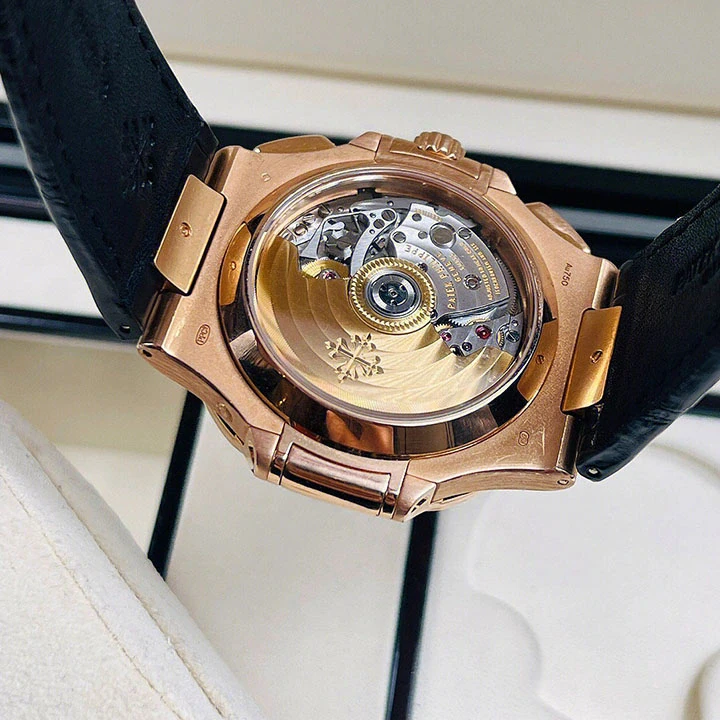 Nautilus Chronograph 5980R — supplier listing photo of this configuration, view 5