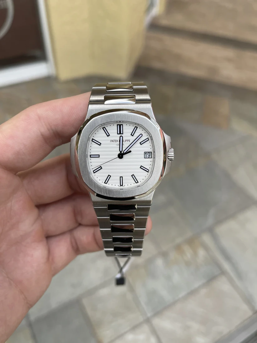 Nautilus 7118/1A — supplier listing photo of this configuration, view 3