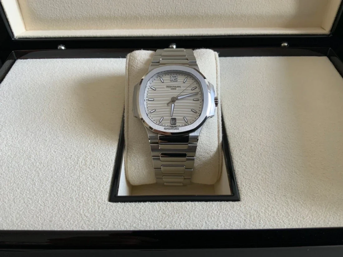 Nautilus 7118/1A — supplier listing photo of this configuration, view 7