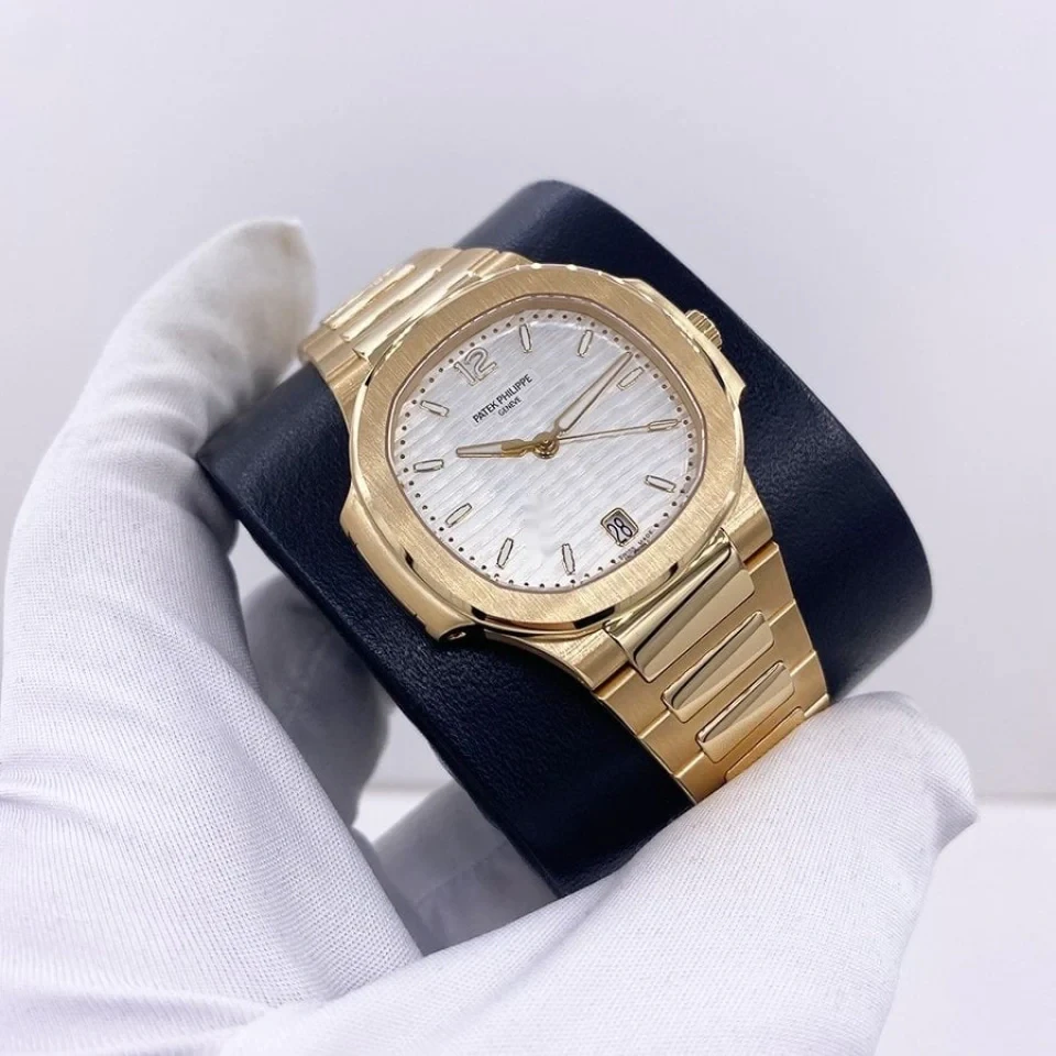 Nautilus 7118/1R — صورة من إدراج المورّد لهذه المواصفات، زاوية 1