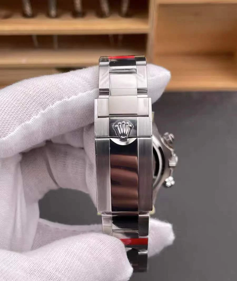 Cosmograph Daytona 40 — supplier listing photo of this configuration, view 5