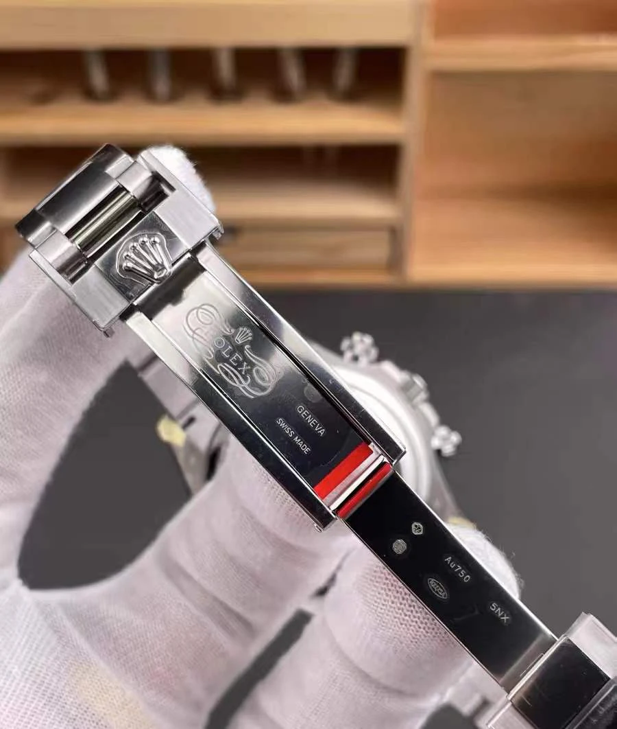 Cosmograph Daytona 40 — supplier listing photo of this configuration, view 8