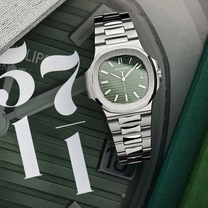Nautilus 5711/1A — صورة من إدراج المورّد لهذه المواصفات، زاوية 6