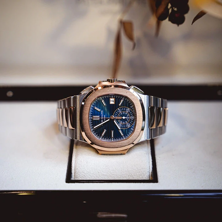 Nautilus Chronograph 5980/1AR — supplier listing photo of this configuration, view 1