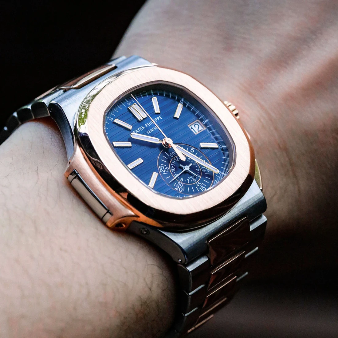 Nautilus Chronograph 5980/1AR — supplier listing photo of this configuration, view 4
