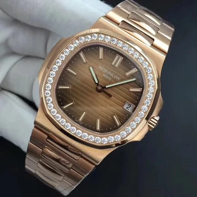 Nautilus 5711/1R — supplier listing photo of this configuration, view 8