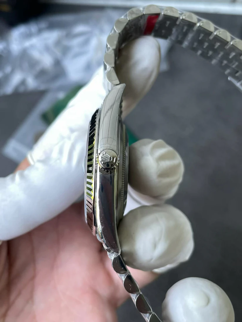 Datejust 41 — supplier listing photo of this configuration, view 5