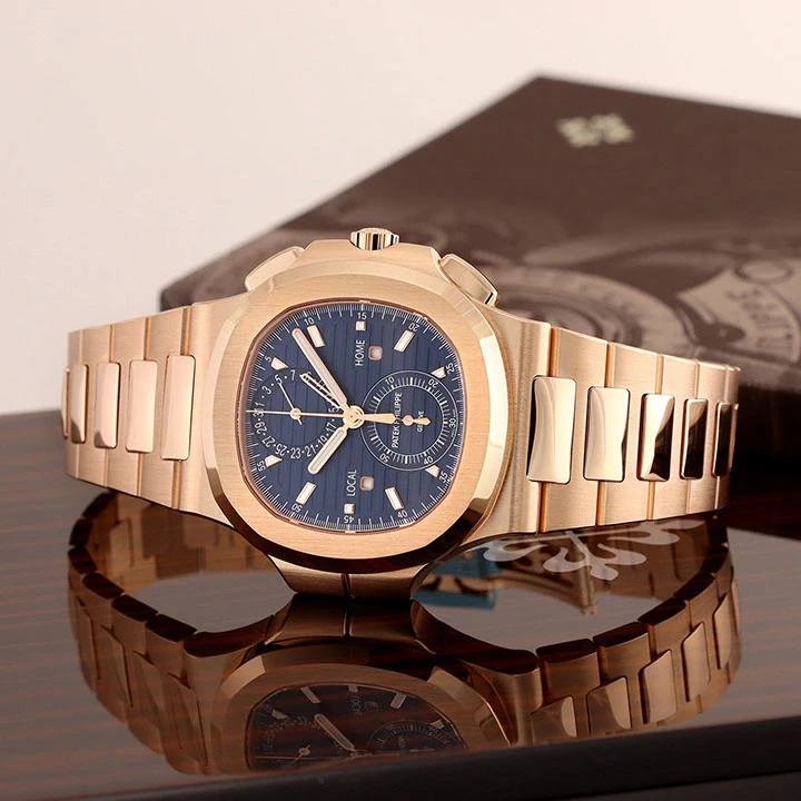 Nautilus Travel Time Chronograph 5990/1R — صورة من إدراج المورّد لهذه المواصفات، زاوية 3