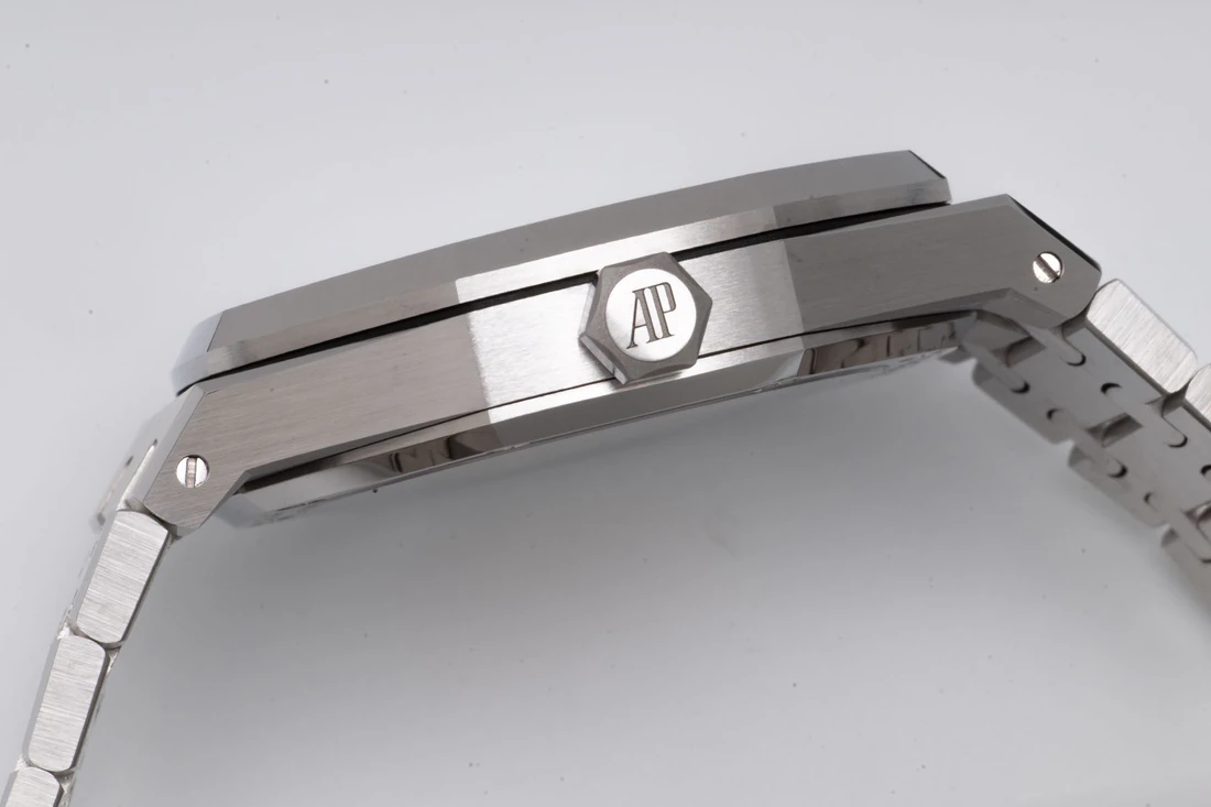 Royal Oak 41 — supplier listing photo of this configuration, view 6