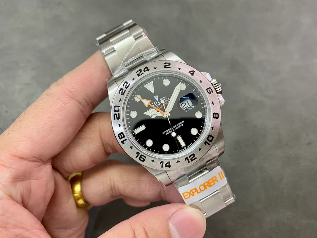 Explorer II 42 — supplier listing photo of this configuration, view 3