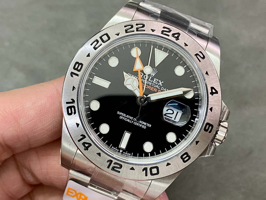 Explorer II 42 — supplier listing photo of this configuration, view 4