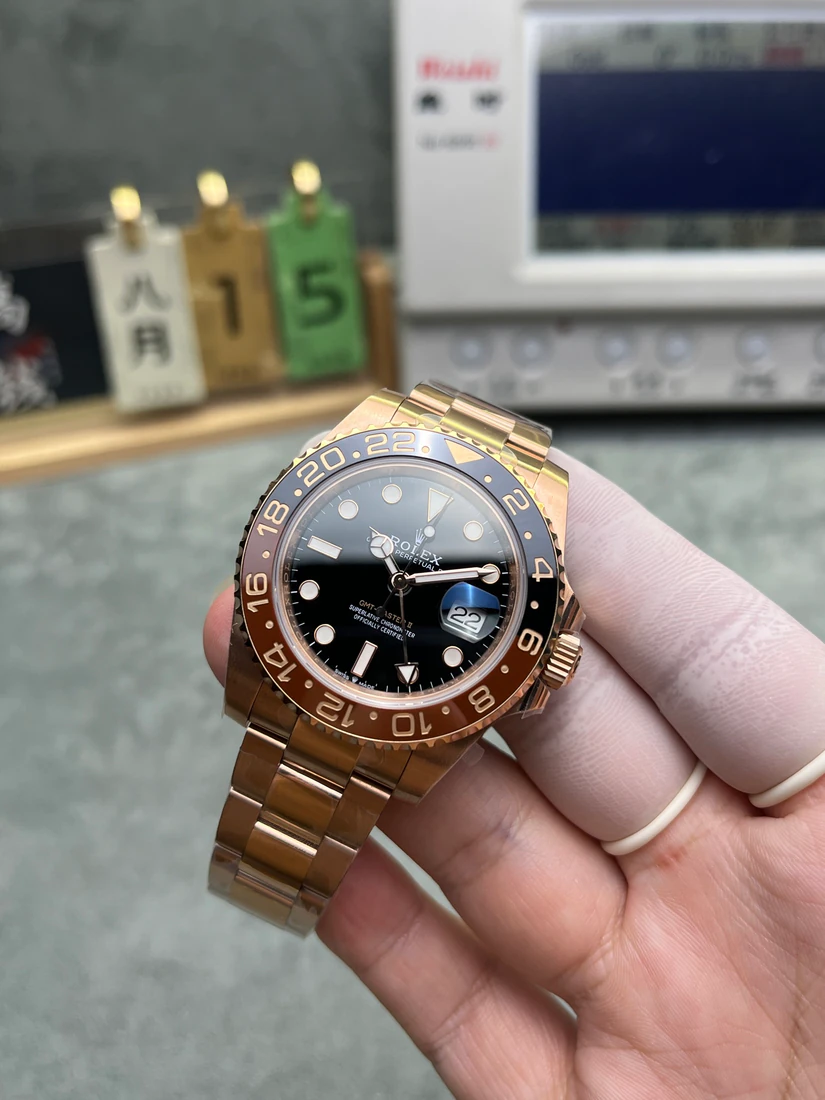GMT-Master II 40 — صورة من إدراج المورّد لهذه المواصفات، زاوية 2