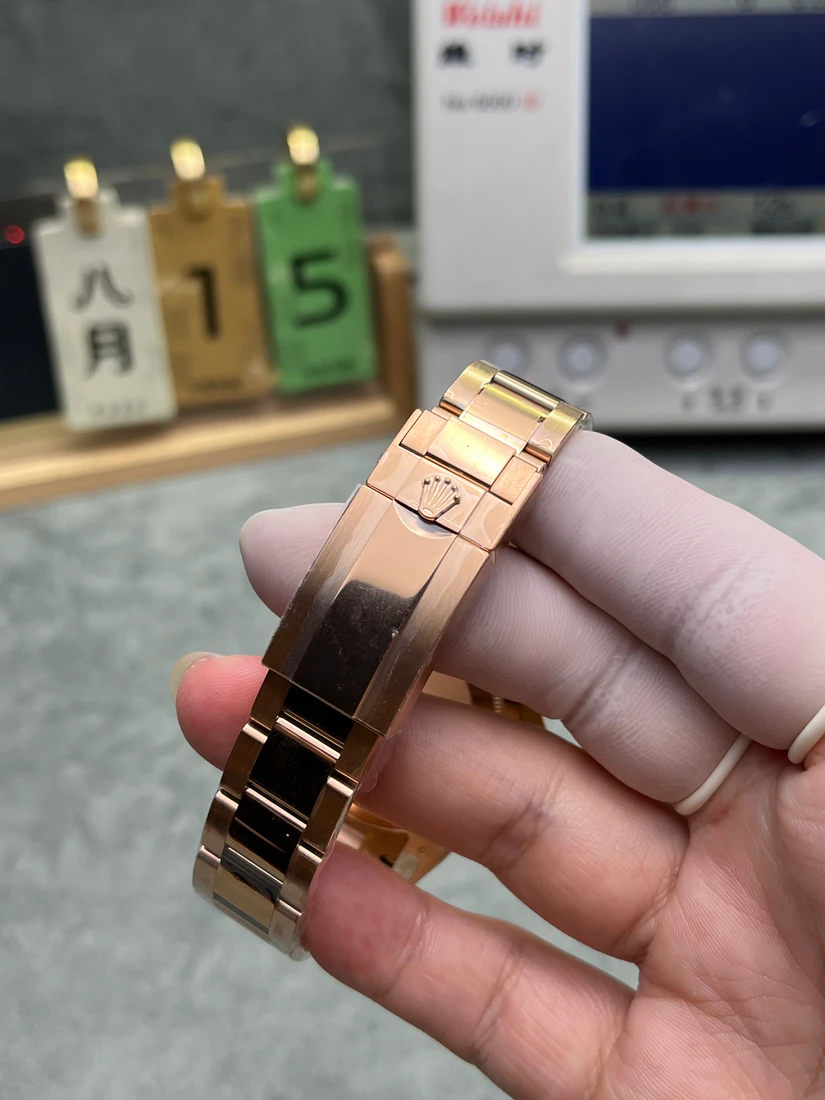 GMT-Master II 40 — صورة من إدراج المورّد لهذه المواصفات، زاوية 4