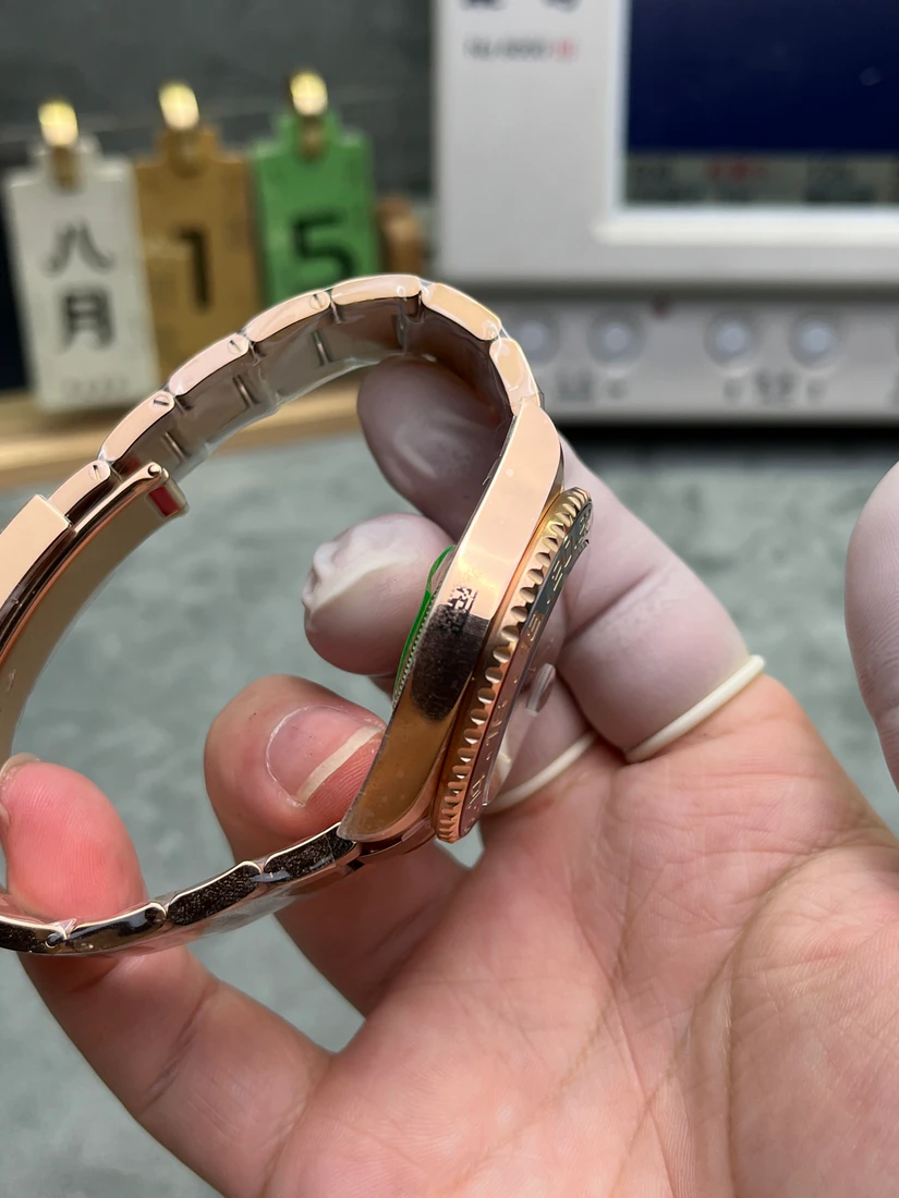 GMT-Master II 40 — صورة من إدراج المورّد لهذه المواصفات، زاوية 5