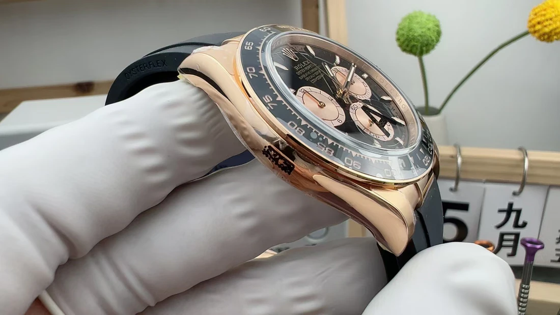 Cosmograph Daytona 40 — supplier listing photo of this configuration, view 2