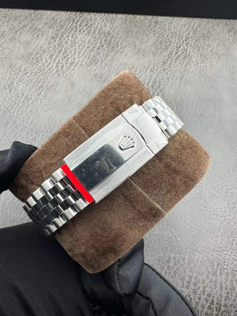 Datejust 41 — supplier listing photo of this configuration, view 7