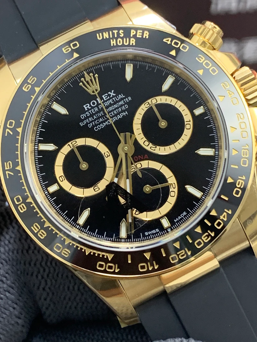 Cosmograph Daytona 40 — supplier listing photo of this configuration, view 2