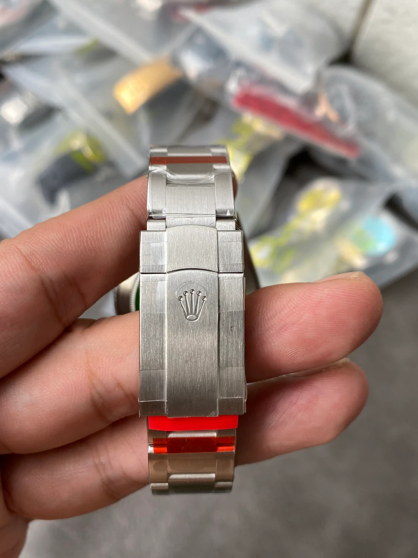 Oyster Perpetual 41 — صورة من إدراج المورّد لهذه المواصفات، زاوية 5