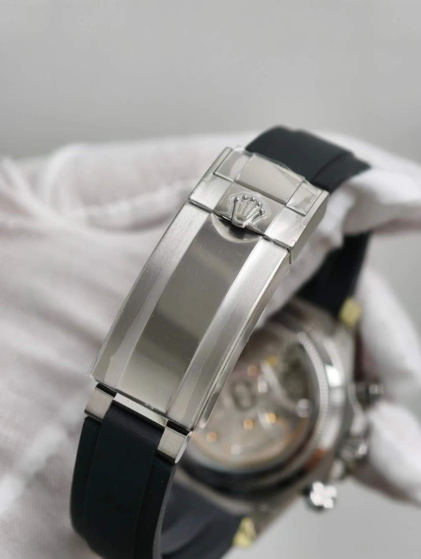 Cosmograph Daytona 40 — صورة من إدراج المورّد لهذه المواصفات، زاوية 7