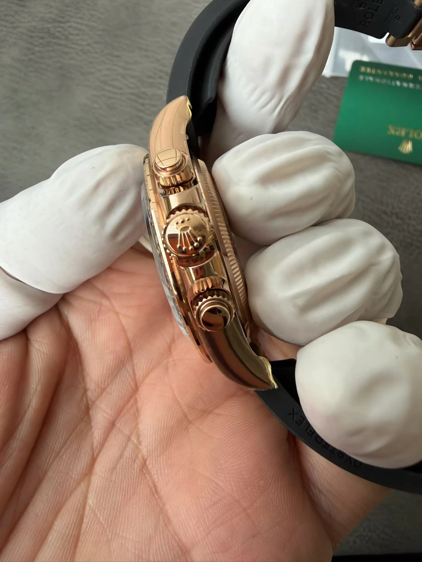 Cosmograph Daytona 40 — صورة من إدراج المورّد لهذه المواصفات، زاوية 6