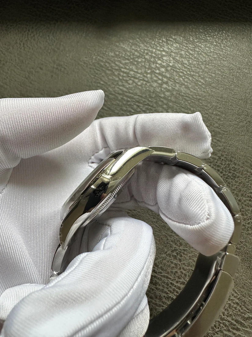 Oyster Perpetual 41 — صورة من إدراج المورّد لهذه المواصفات، زاوية 8