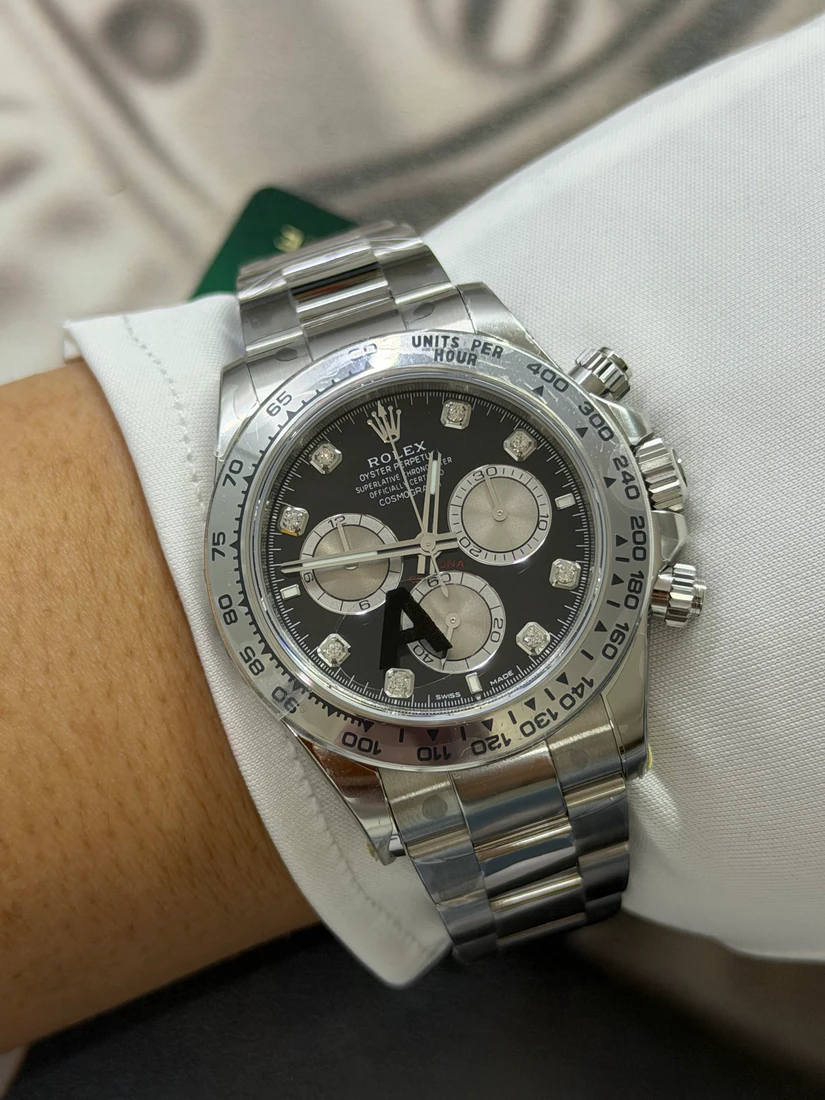 Cosmograph Daytona 40 — صورة من إدراج المورّد لهذه المواصفات، زاوية 2