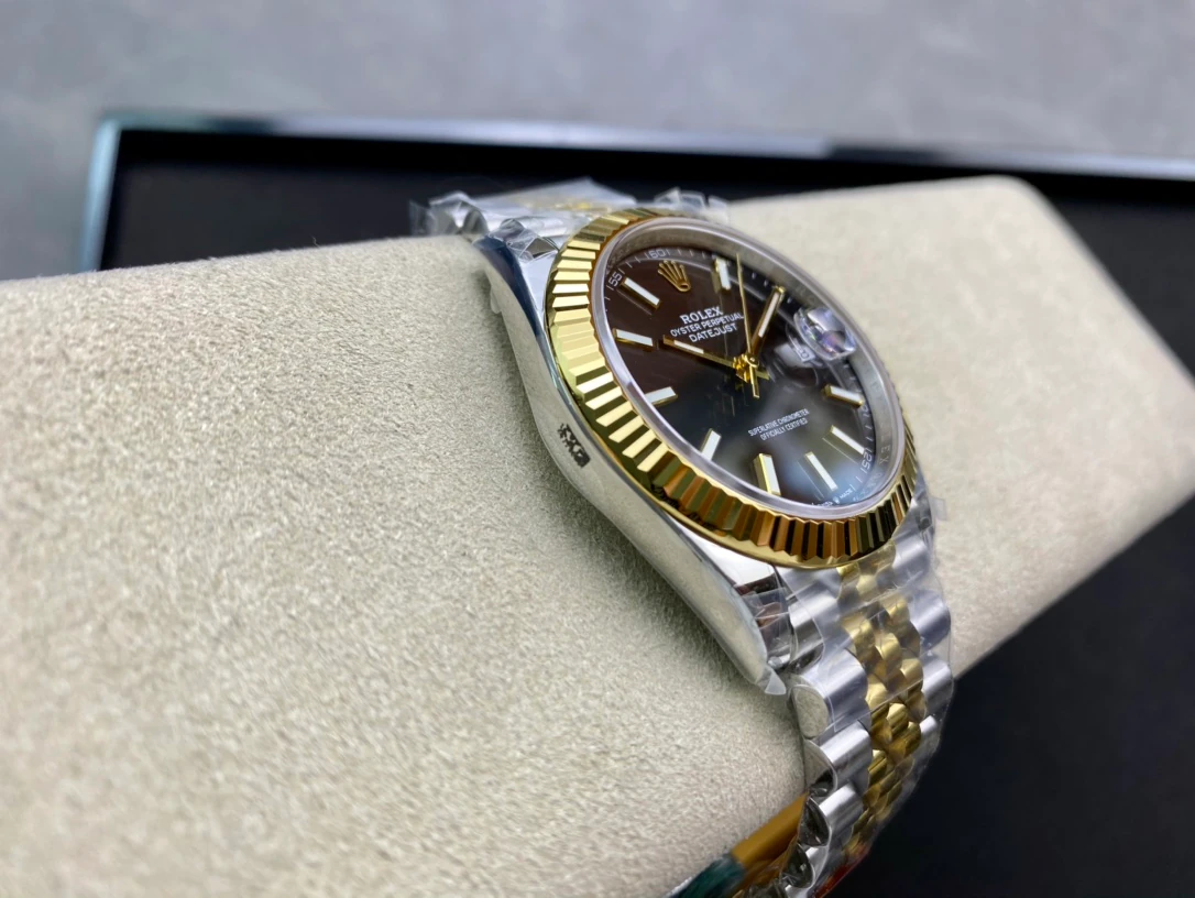 Datejust 41 — supplier listing photo of this configuration, view 8