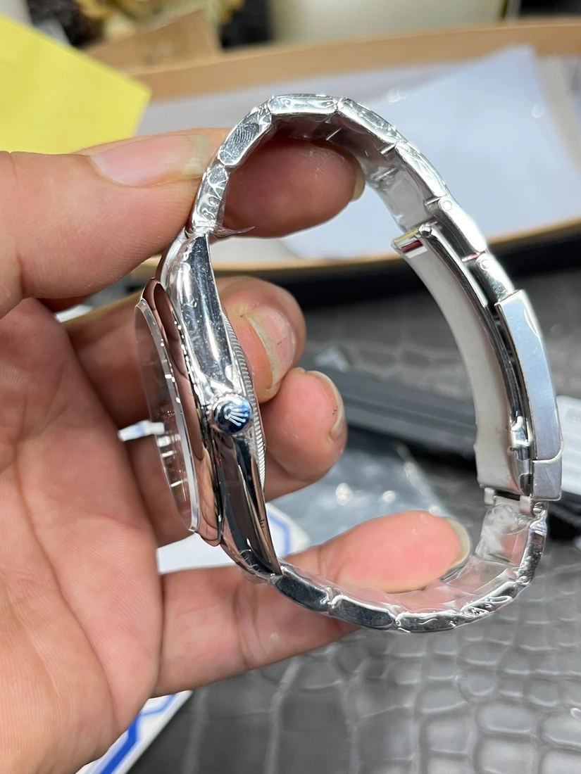 Oyster Perpetual 41 — supplier listing photo of this configuration, view 6