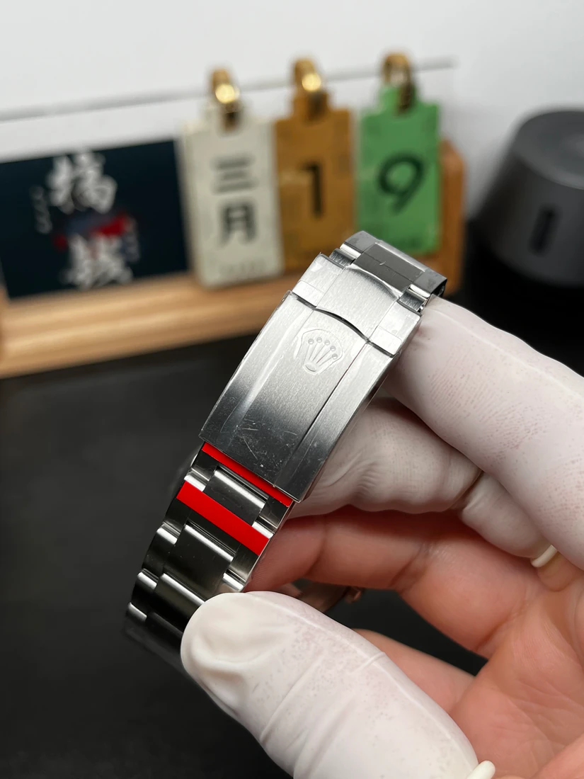 Oyster Perpetual 41 — supplier listing photo of this configuration, view 4