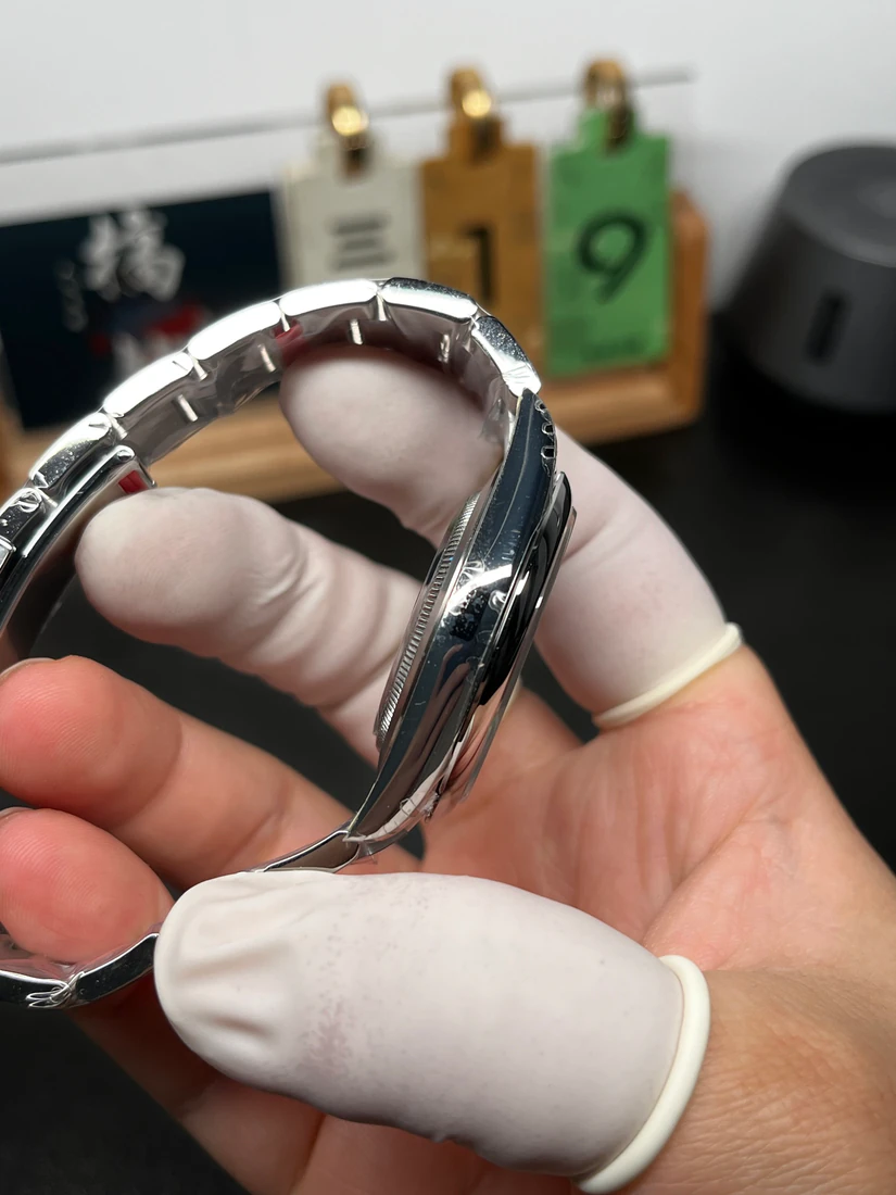 Oyster Perpetual 41 — supplier listing photo of this configuration, view 5