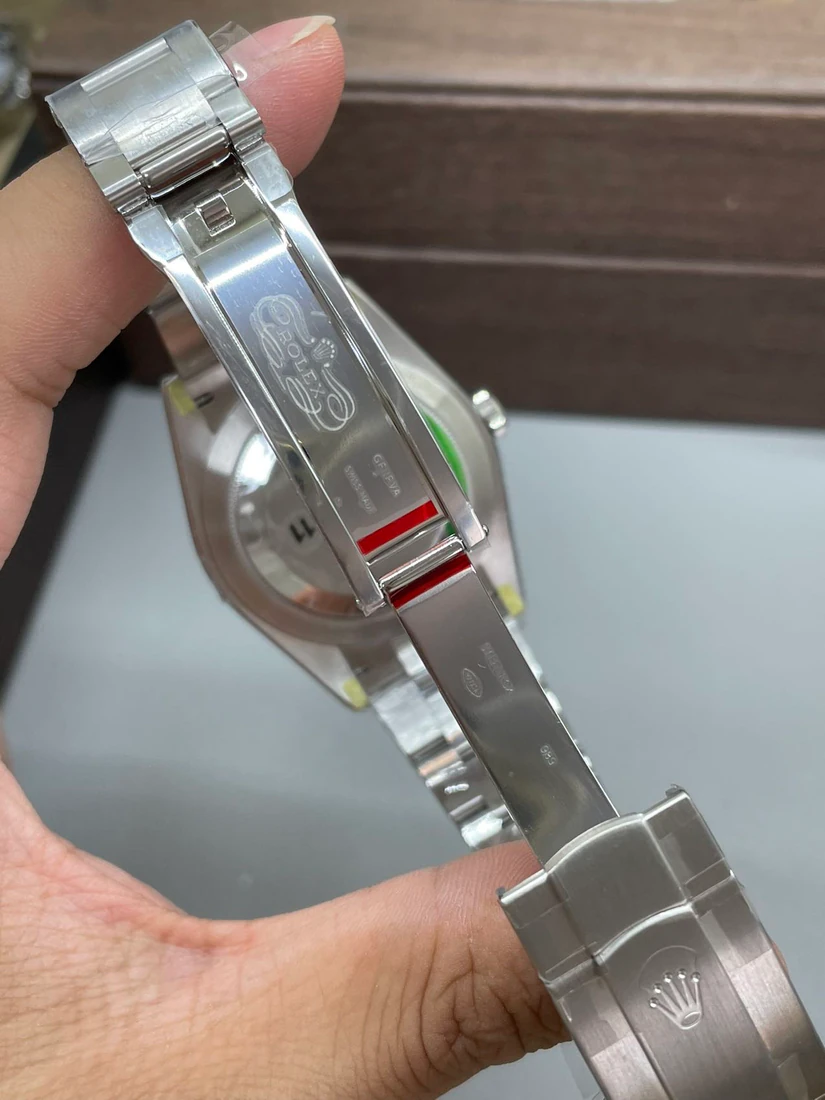Oyster Perpetual 41 — supplier listing photo of this configuration, view 6
