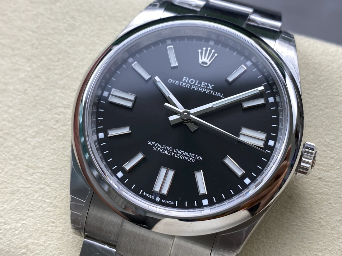 Oyster Perpetual 41 — صورة من إدراج المورّد لهذه المواصفات، زاوية 3