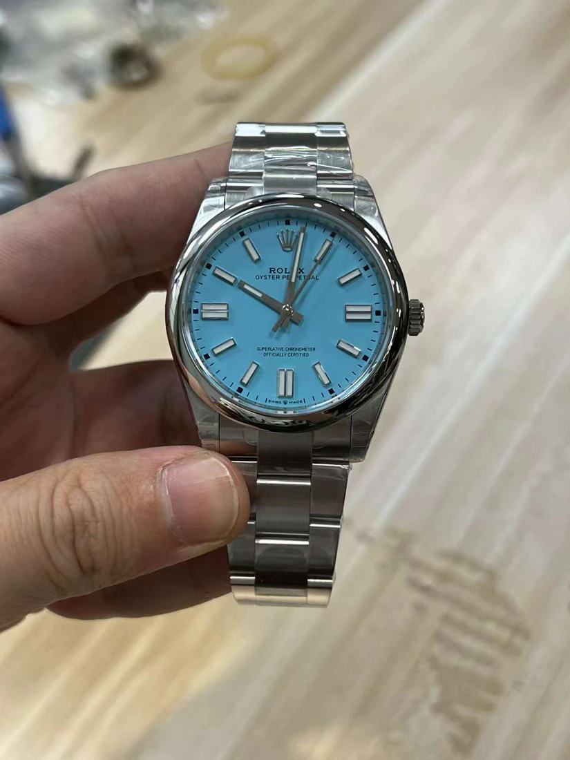 Oyster Perpetual 41 — supplier listing photo of this configuration, view 3