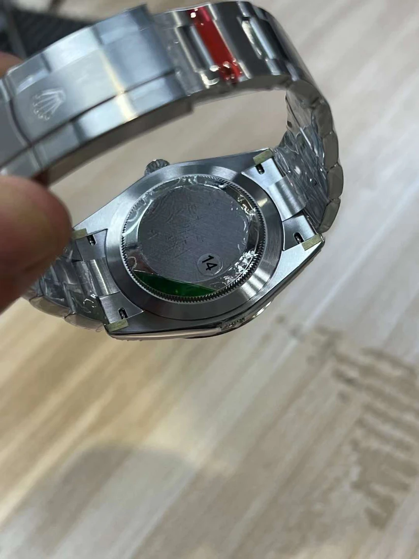 Oyster Perpetual 41 — supplier listing photo of this configuration, view 4