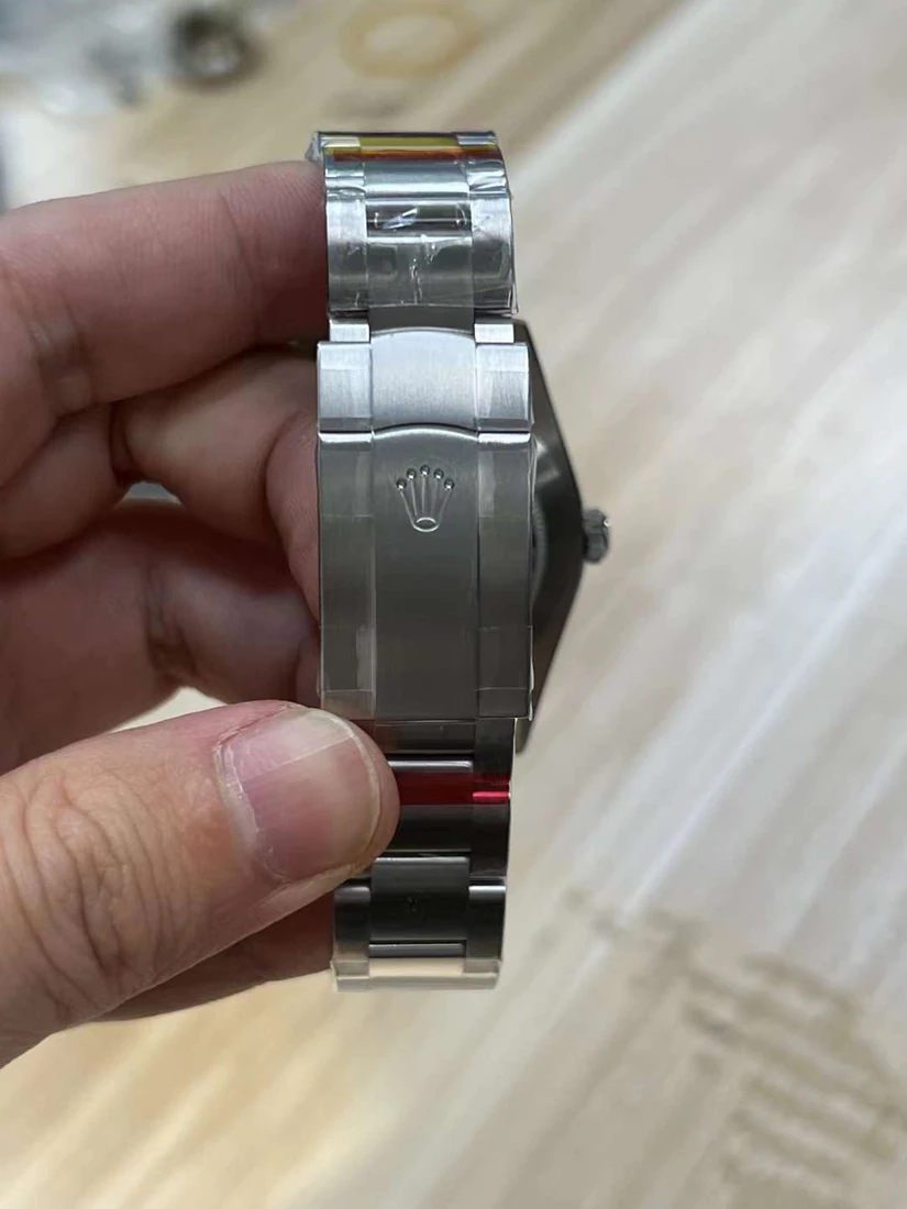 Oyster Perpetual 41 — supplier listing photo of this configuration, view 6