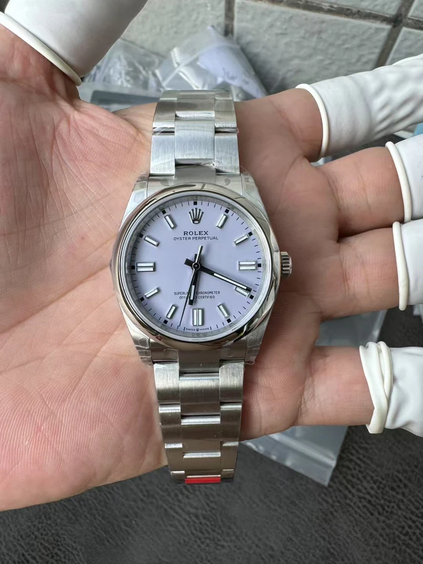 Oyster Perpetual 36 — صورة من إدراج المورّد لهذه المواصفات، زاوية 1