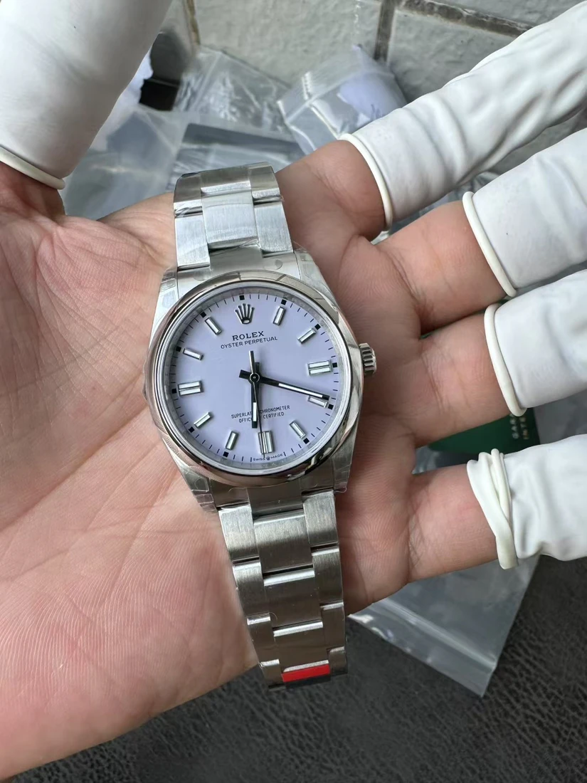 Oyster Perpetual 36 — صورة من إدراج المورّد لهذه المواصفات، زاوية 3