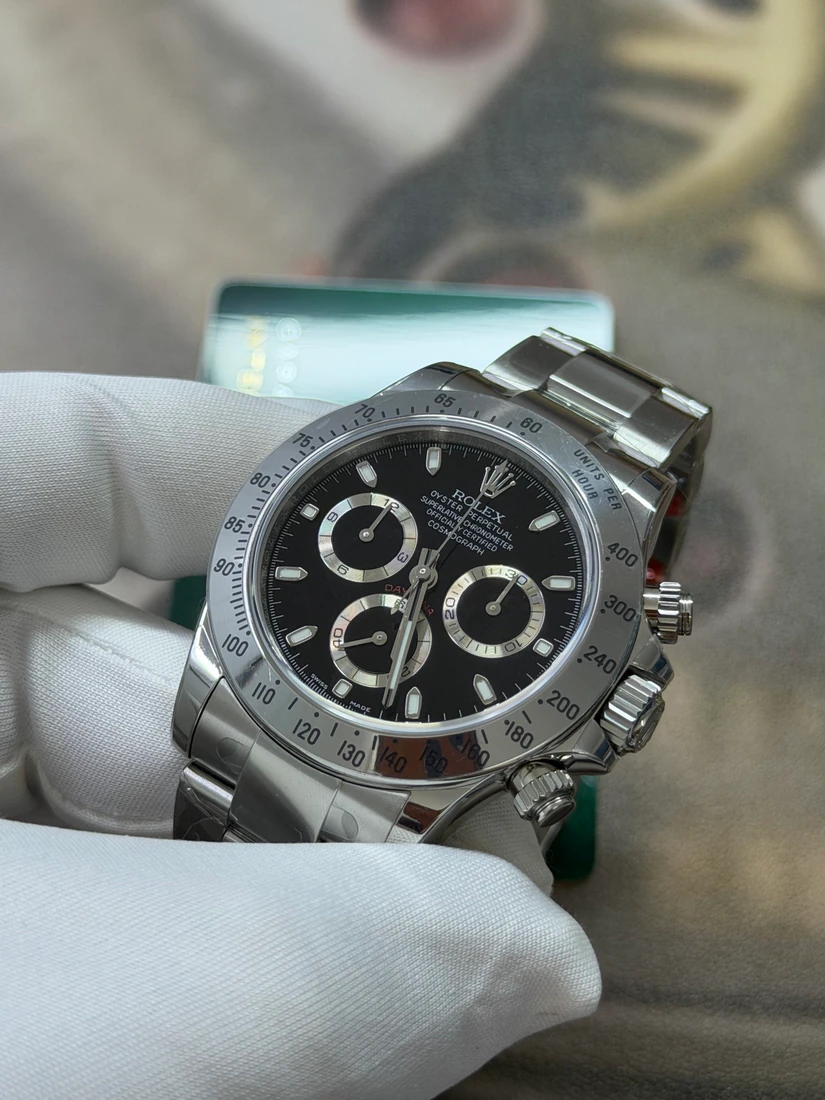 Cosmograph Daytona 40 — supplier listing photo of this configuration, view 3