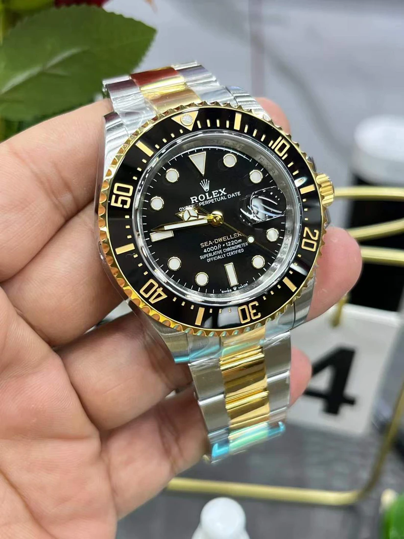 Sea-Dweller 43 — supplier listing photo of this configuration, view 4