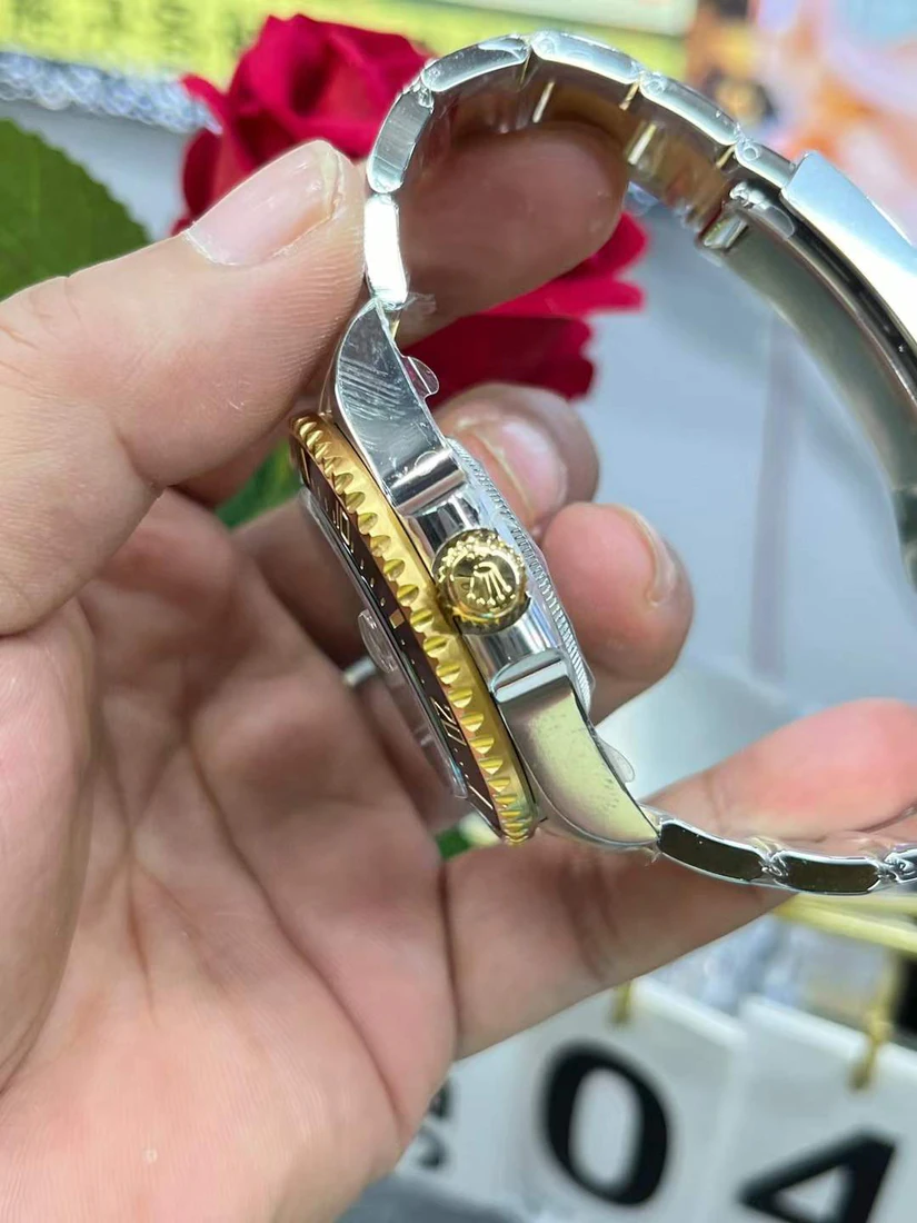 Sea-Dweller 43 — supplier listing photo of this configuration, view 8