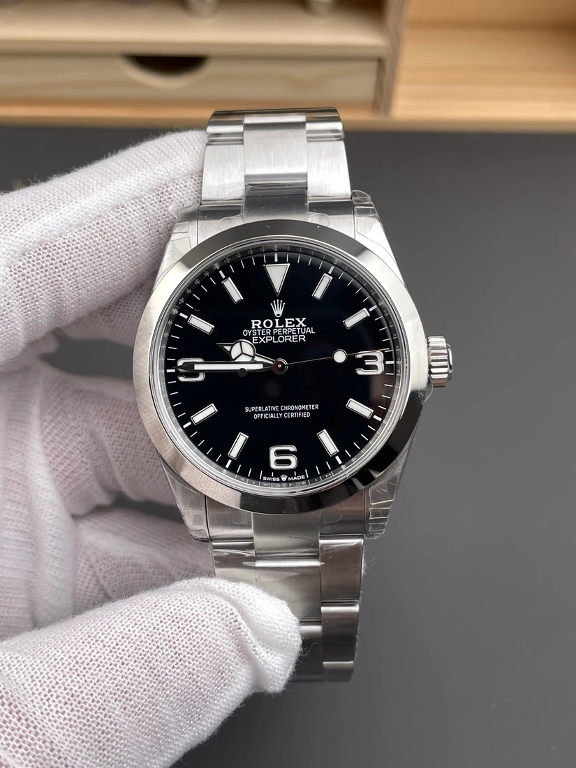 Explorer 40 — صورة من إدراج المورّد لهذه المواصفات، زاوية 1
