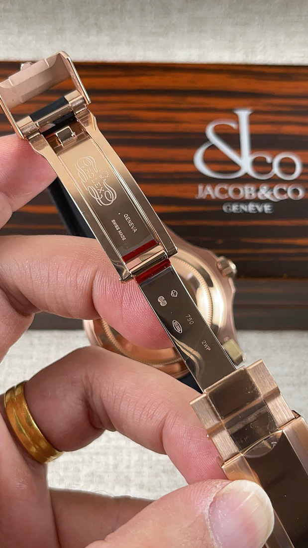 Yacht-Master 40 — صورة من إدراج المورّد لهذه المواصفات، زاوية 5