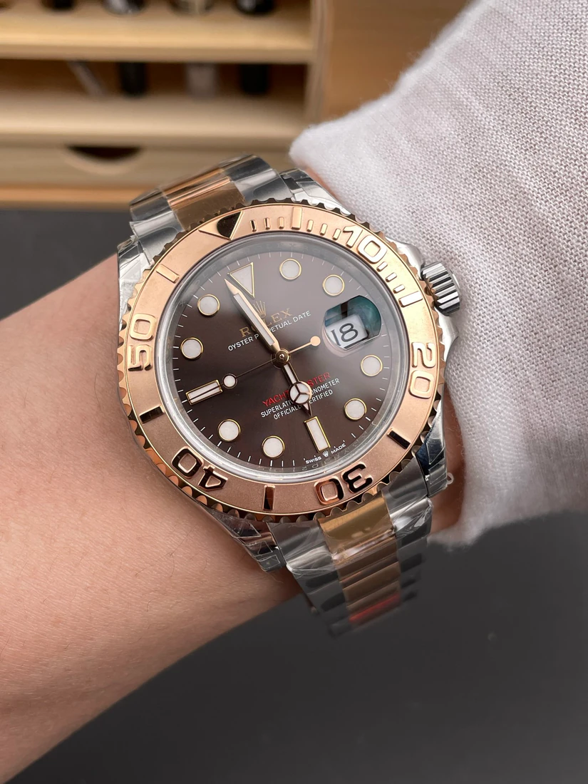 Yacht-Master 40 — صورة من إدراج المورّد لهذه المواصفات، زاوية 8