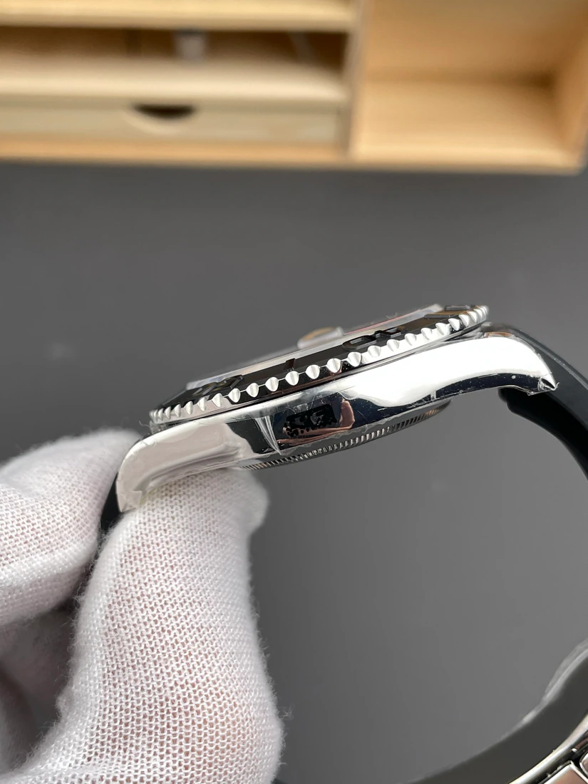 Yacht-Master 42 — supplier listing photo of this configuration, view 5